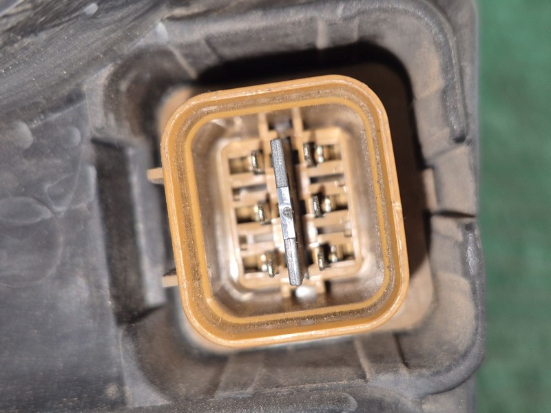 Recambio de faro izquierdo para chevrolet captiva (c100, c140) 2.0 d 4wd referencia OEM IAM   