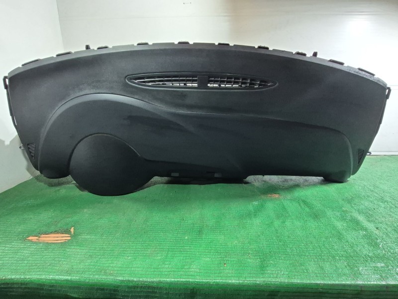 Recambio de salpicadero para seat leon (1p1) 1.6 tdi referencia OEM IAM 1P0819723 1P0819723 1P0819723