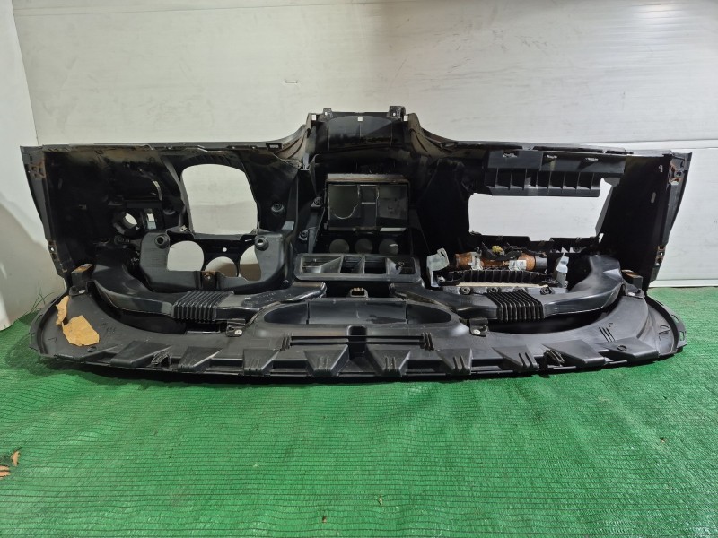 Recambio de salpicadero para seat leon (1p1) 1.6 tdi referencia OEM IAM 1P0819723 1P0819723 1P0819723