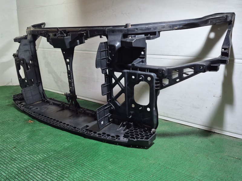 Recambio de panel frontal para kia cee´d sw (ed) 1.6 crdi 90 referencia OEM IAM   