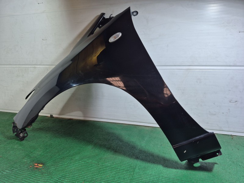 Recambio de aleta delantera izquierda para mazda 5 (cr) 2.0 cd (cr19) referencia OEM IAM   