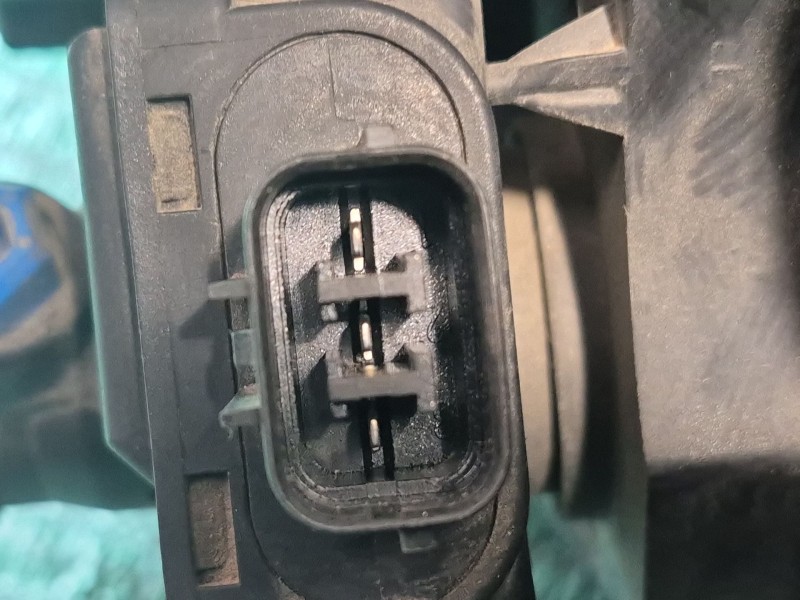 Recambio de faro derecho para mazda 5 (cr) 2.0 cd (cr19) referencia OEM IAM   