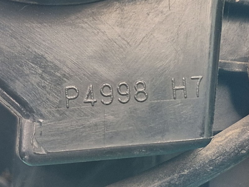 Recambio de faro izquierdo para mazda 5 (cr) 2.0 cd (cr19) referencia OEM IAM P4998H7 P4998H7 P4998H7