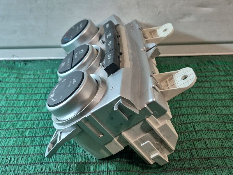 Recambio de mando climatizador para mazda 5 (cr) 2.0 cd (cr19) referencia OEM IAM   