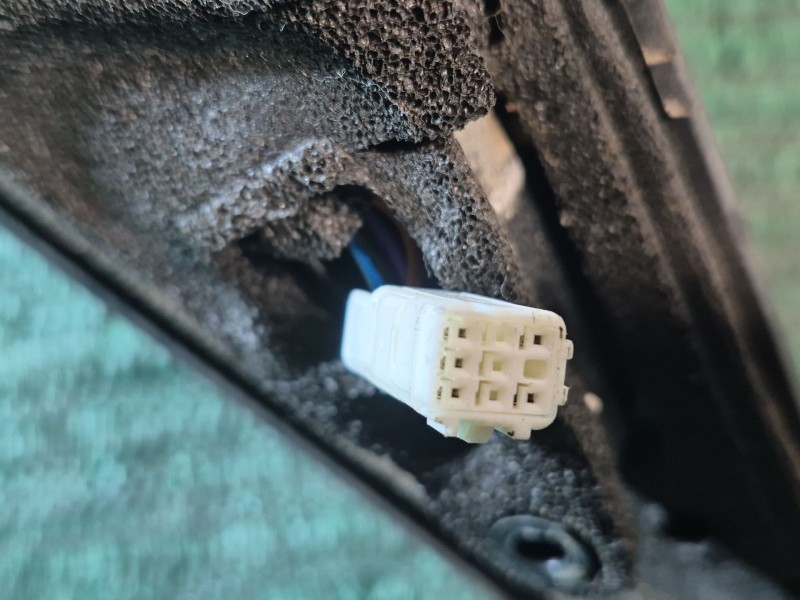 Recambio de retrovisor derecho para mazda 5 (cr) 2.0 cd (cr19) referencia OEM IAM E4012284 E4012284 E4012285