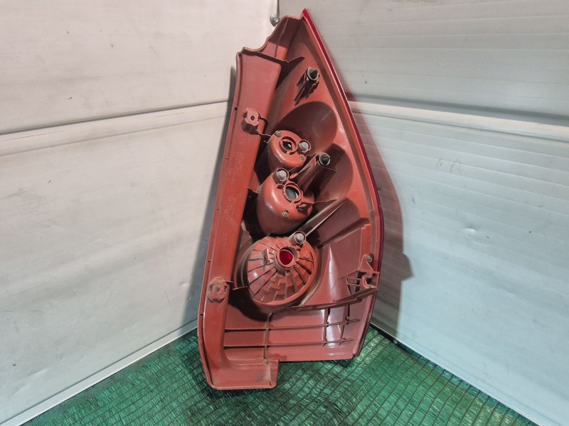 Recambio de piloto trasero izquierdo para mazda 5 (cr) 2.0 cd (cr19) referencia OEM IAM C23551160 C23551160 K2442