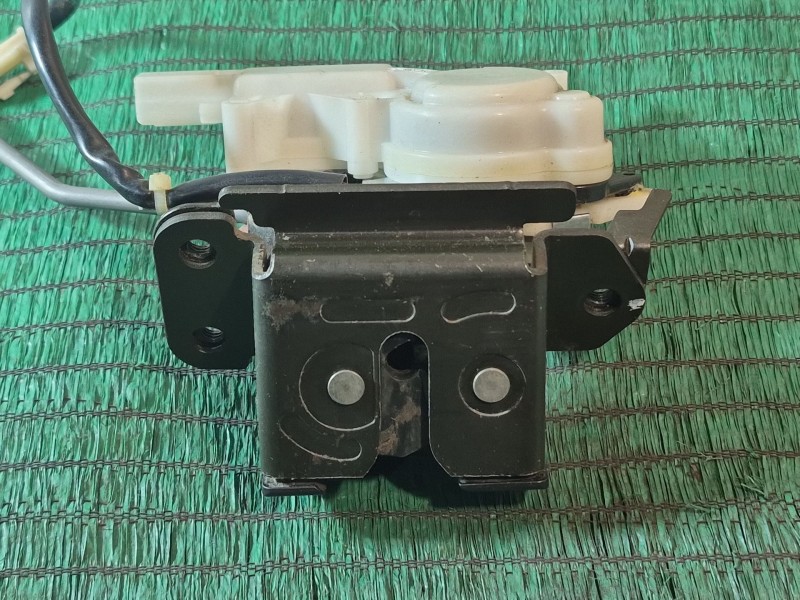 Recambio de cerradura maletero / porton para mazda 5 (cr) 2.0 cd (cr19) referencia OEM IAM   