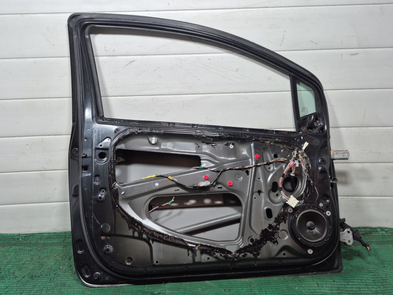 Recambio de puerta delantera izquierda para toyota yaris (_p9_) 1.4 d-4d (nlp90_) referencia OEM IAM   