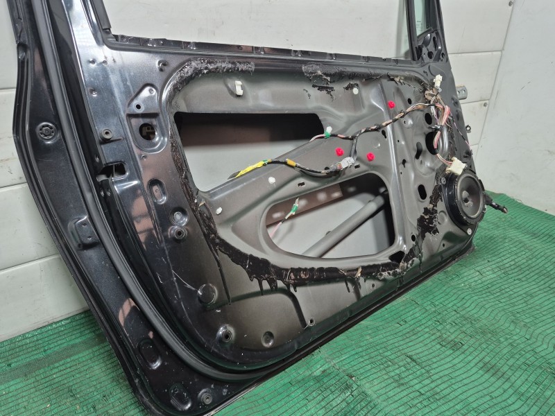 Recambio de puerta delantera izquierda para toyota yaris (_p9_) 1.4 d-4d (nlp90_) referencia OEM IAM   