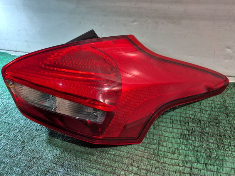 Recambio de piloto trasero derecho para ford focus iii 1.0 ecoboost referencia OEM IAM F1EB13404B F1EB13404B F1EB13404B