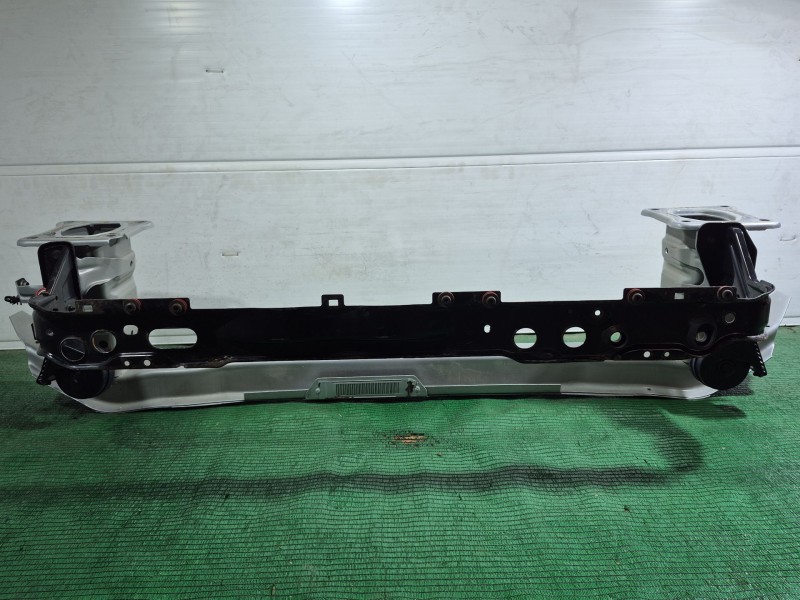 Recambio de refuerzo paragolpes delantero para ford focus iii 1.5 tdci referencia OEM IAM F0C172803 F0C172803 F0C172803