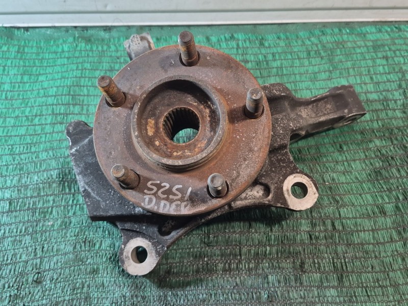 Recambio de mangueta delantera derecha para chrysler grand voyager limited referencia OEM IAM 04694948AA 04694948AA 04694948AA