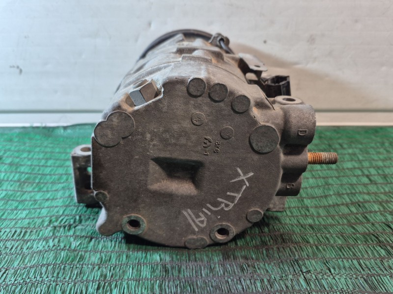 Recambio de compresor aire acondicionado para nissan x-trail (t30) comfort referencia OEM IAM 92600AU01 92600AU01 3K61045010