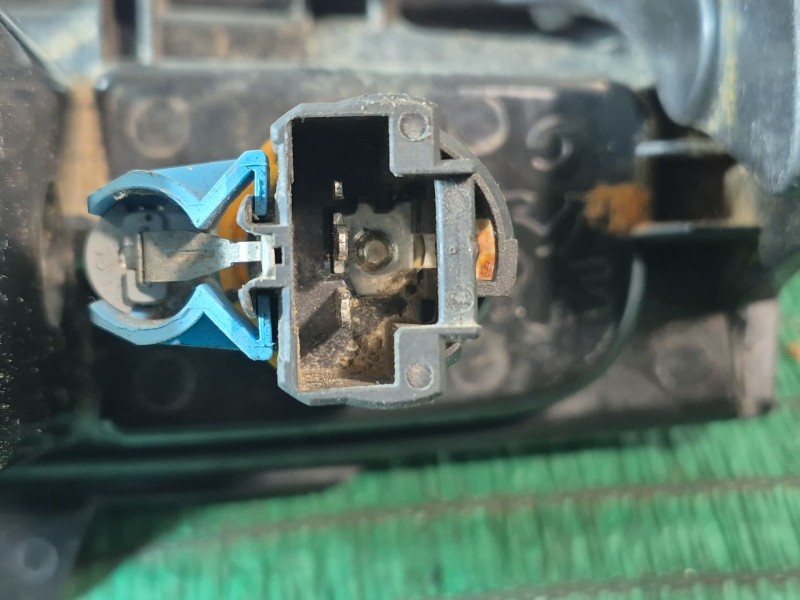 Recambio de cenicero para peugeot 508 i (8d_) 2.0 hdi referencia OEM IAM 9686445477 9671177577 9671177577