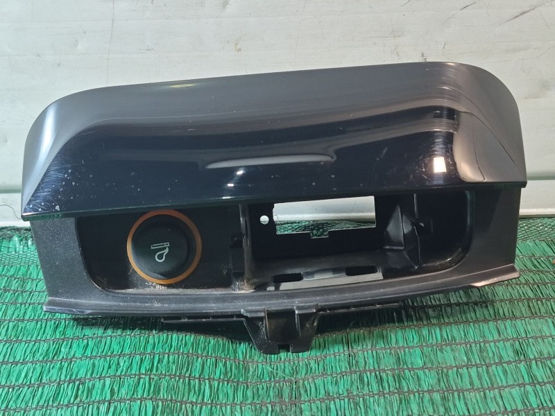 Recambio de cenicero para peugeot 508 i (8d_) 2.0 hdi referencia OEM IAM 9686445477 9671177577 9671177577