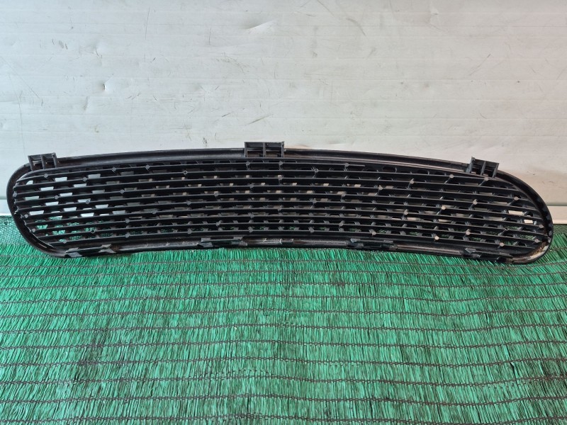 Recambio de rejilla delantera para mini mini (r50, r53) one referencia OEM IAM   