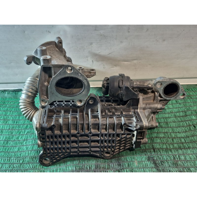 Recambio de enfriador egr para peugeot 208 1.6 16v hdi fap referencia OEM IAM 9813050280 9813050280 9813050280