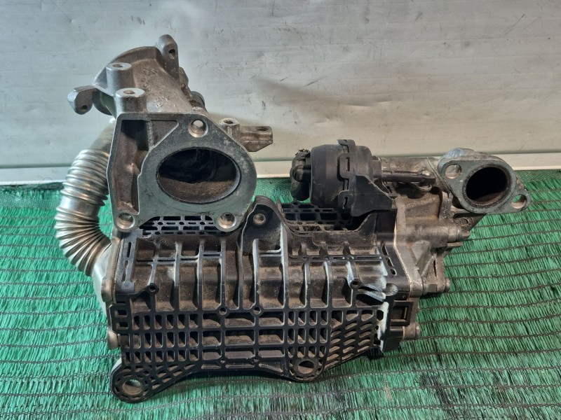 Recambio de enfriador egr para peugeot 208 1.6 16v hdi fap referencia OEM IAM 9813050280 9813050280 9813050280