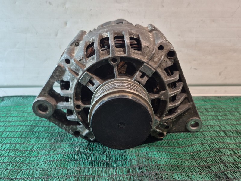 Recambio de alternador para renault scenic (ja..) 1.9 dci authentique referencia OEM IAM 8200054588 2542466B SG10B019