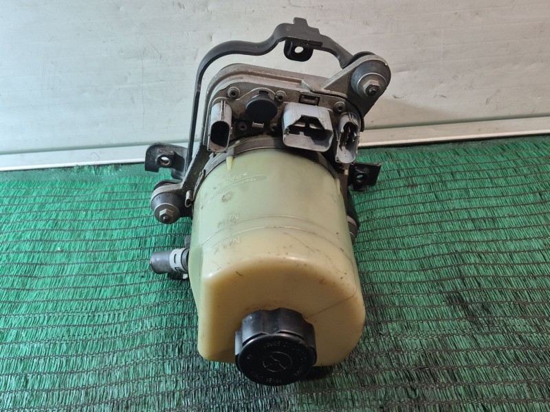 Recambio de bomba direccion para ford focus c-max (cap) 30 aniversario referencia OEM IAM   