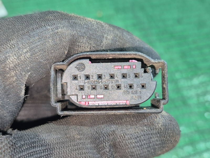 Recambio de modulo electronico para bmw serie 7 (e65/e66) 6.0 cat referencia OEM IAM   