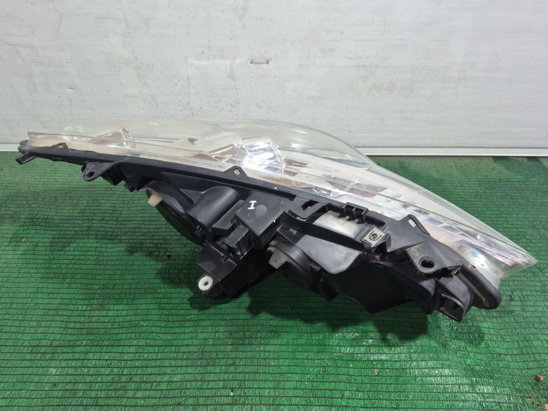 Recambio de faro izquierdo para peugeot 307 cc (3b) 2.0 hdi 135 referencia OEM IAM   