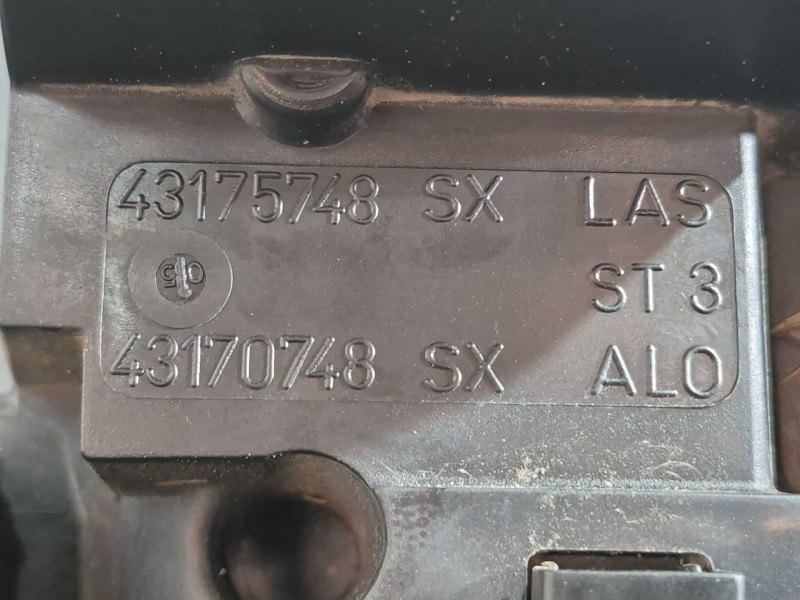 Recambio de faro izquierdo para peugeot 307 cc (3b) 2.0 hdi 135 referencia OEM IAM   