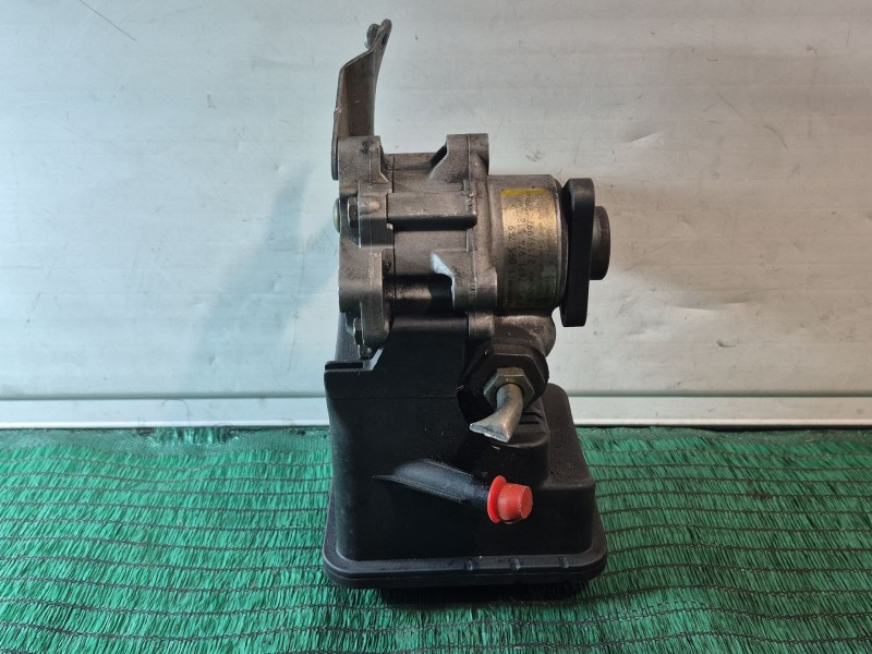 Recambio de bomba direccion para bmw serie 5 berlina (e39) 530d referencia OEM IAM   
