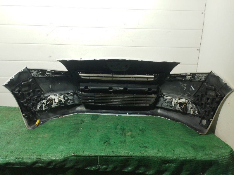 Recambio de paragolpes delantero para peugeot 5008 (0u_, 0e_) 1.6 hdi referencia OEM IAM   