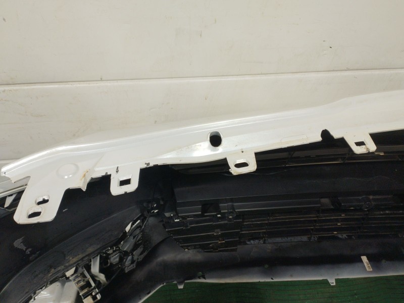 Recambio de paragolpes delantero para peugeot 5008 (0u_, 0e_) 1.6 hdi referencia OEM IAM   