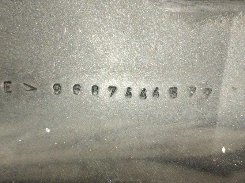 Recambio de paragolpes delantero para peugeot 5008 (0u_, 0e_) 1.6 hdi referencia OEM IAM   