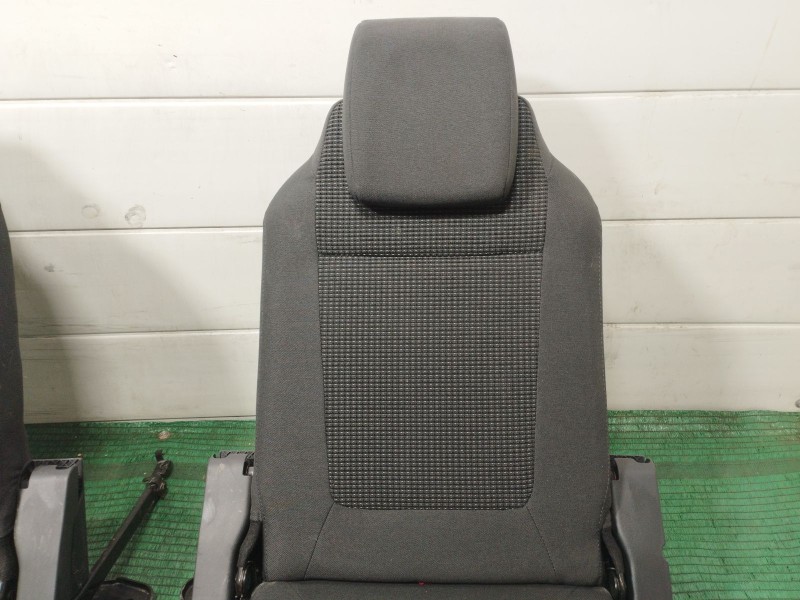 Recambio de asientos tercera fila para peugeot 5008 (0u_, 0e_) 1.6 hdi referencia OEM IAM   