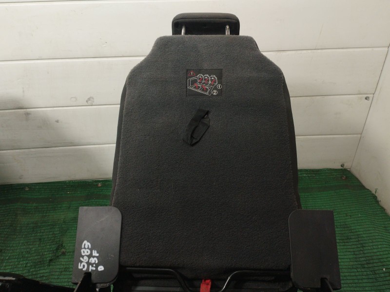 Recambio de asientos tercera fila para peugeot 5008 (0u_, 0e_) 1.6 hdi referencia OEM IAM   