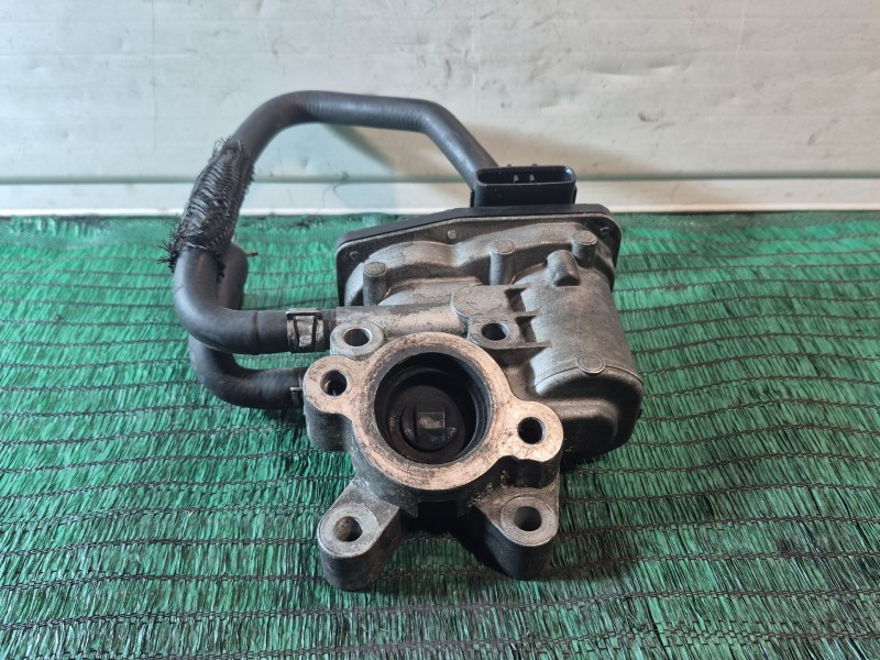 Recambio de valvula egr para nissan cabstar 09.06 2.5 diesel referencia OEM IAM   