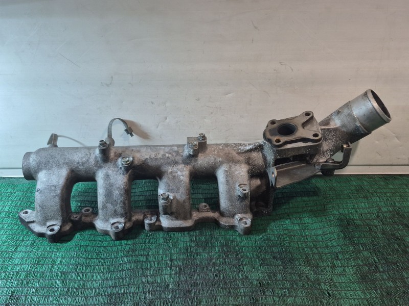 Recambio de colector admision para nissan cabstar 09.06 2.5 diesel referencia OEM IAM   