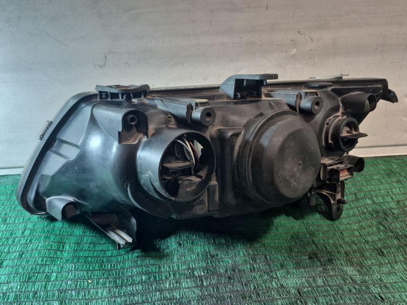 Recambio de faro derecho para saab 9-3 berlina referencia OEM IAM   