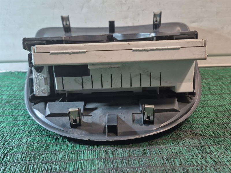Recambio de pantalla multifuncion para renault megane ii berlina 5p referencia OEM IAM   
