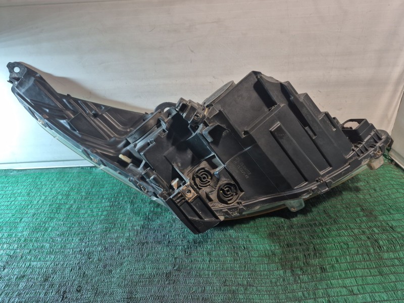 Recambio de faro izquierdo para peugeot 5008 (0u_, 0e_) 1.6 hdi referencia OEM IAM   