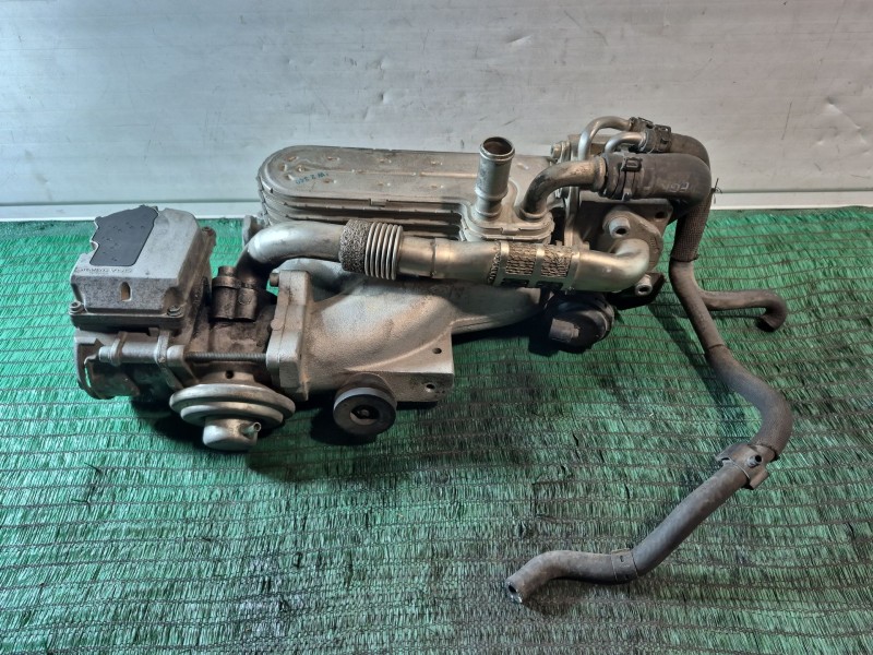 Recambio de enfriador egr para volkswagen golf v berlina (1k1) referencia OEM IAM 3210275 038131513AD 038131513AD