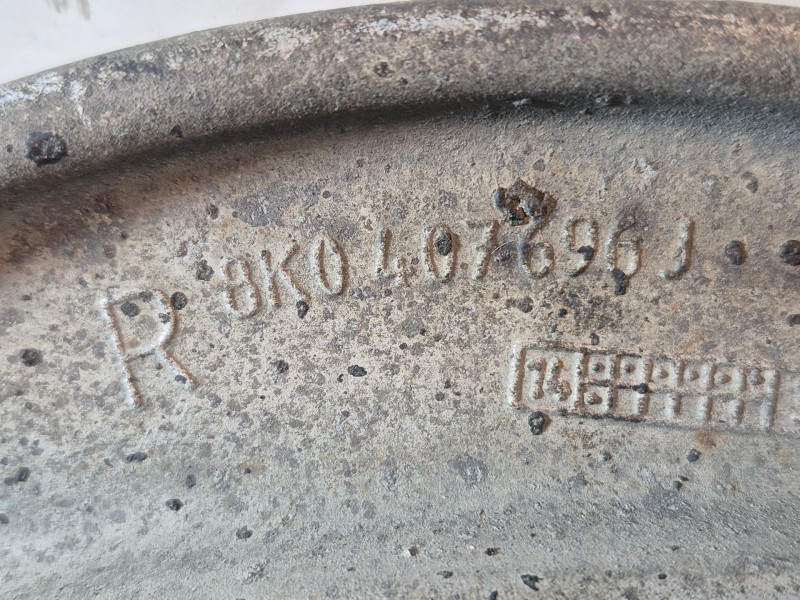 Recambio de brazo suspension inferior delantero derecho para audi q5 (8r) referencia OEM IAM 8K0407696J 8K0407696J 8K0407696J