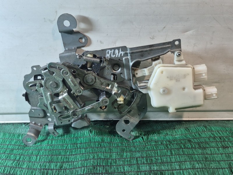 Recambio de cerradura puerta trasera derecha para mazda 5 berl. (cr) 2.0 active+ referencia OEM IAM   