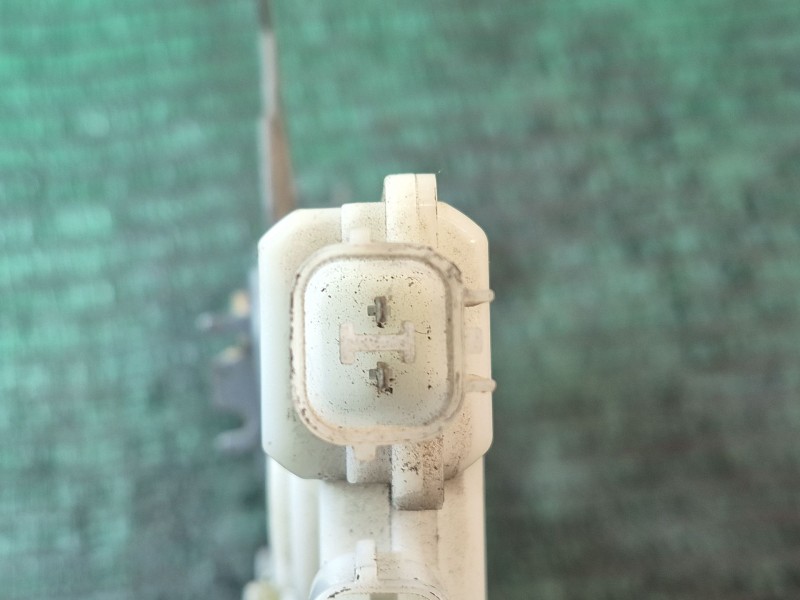 Recambio de cerradura puerta trasera derecha para mazda 5 berl. (cr) 2.0 active+ referencia OEM IAM   