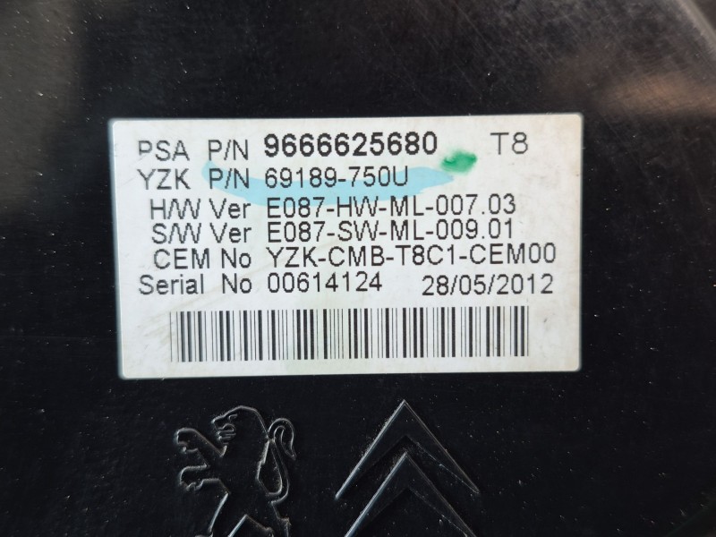 Recambio de cuadro instrumentos para peugeot 5008 (0u_, 0e_) 1.6 hdi referencia OEM IAM   