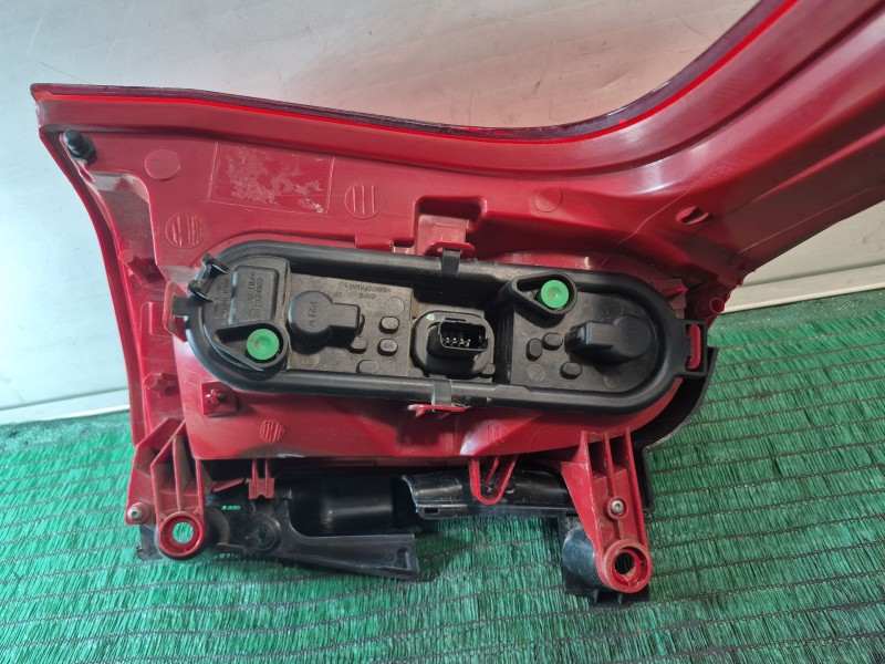 Recambio de piloto trasero izquierdo para peugeot 5008 (0u_, 0e_) 1.6 hdi referencia OEM IAM   