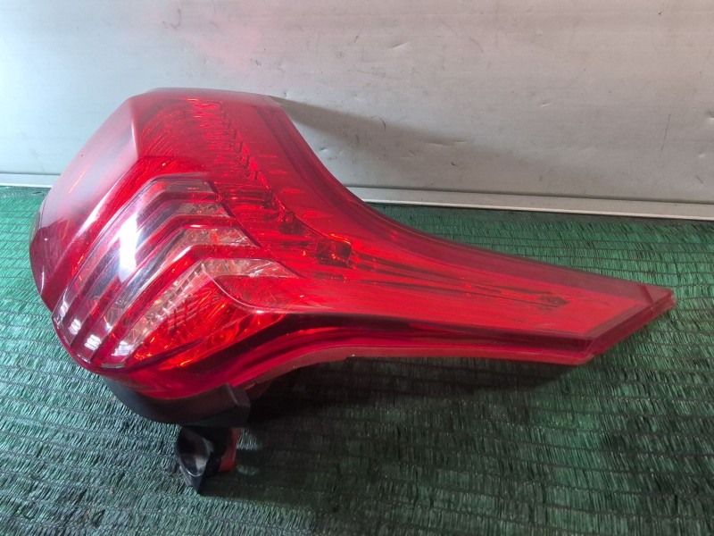 Recambio de piloto trasero derecho para peugeot 5008 (0u_, 0e_) 1.6 hdi referencia OEM IAM   