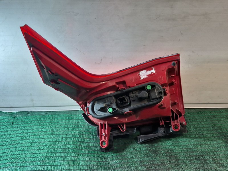 Recambio de piloto trasero derecho para peugeot 5008 (0u_, 0e_) 1.6 hdi referencia OEM IAM   