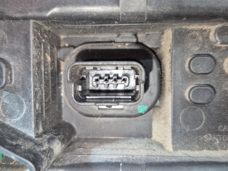 Recambio de piloto trasero derecho para peugeot 5008 (0u_, 0e_) 1.6 hdi referencia OEM IAM   