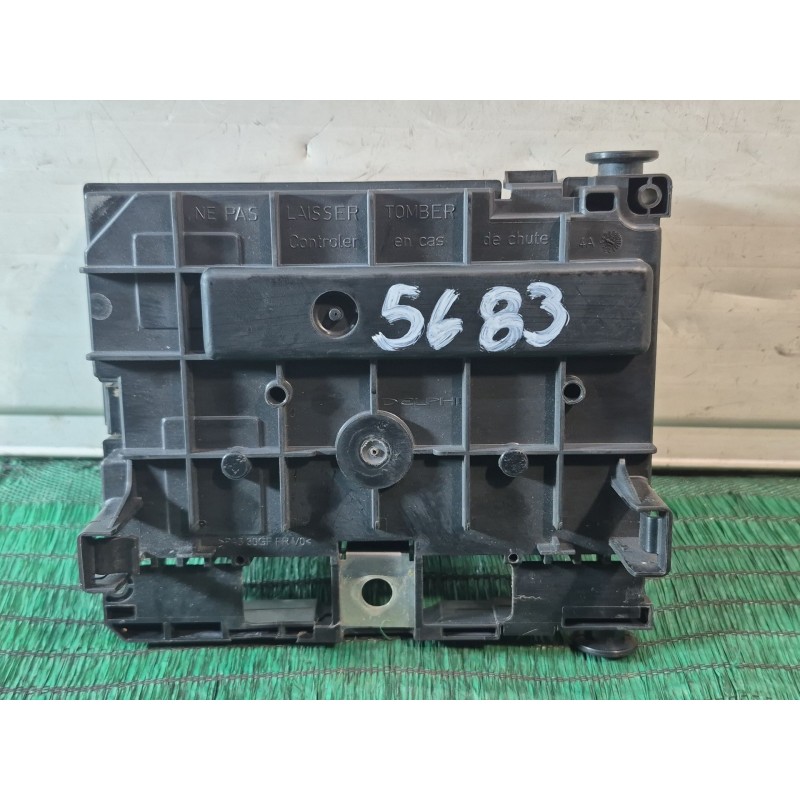 Recambio de caja reles / fusibles para peugeot 5008 (0u_, 0e_) 1.6 hdi referencia OEM IAM   