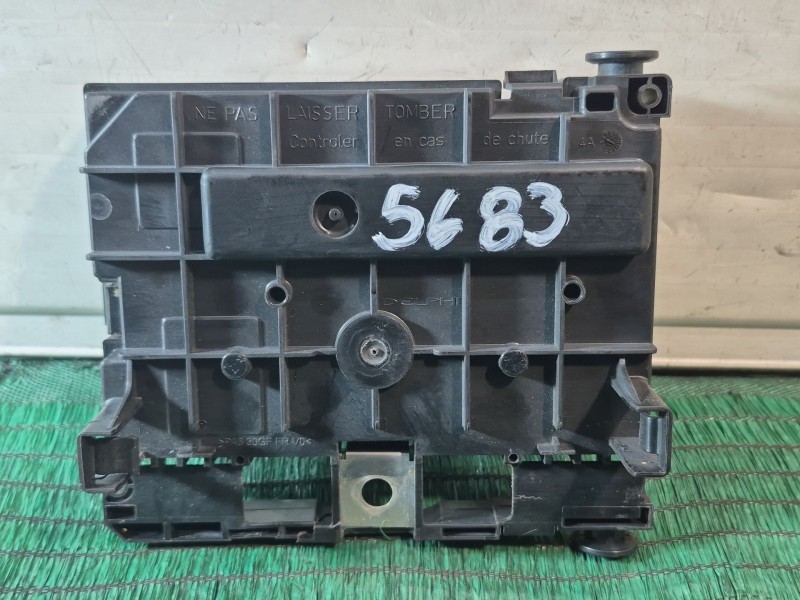 Recambio de caja reles / fusibles para peugeot 5008 (0u_, 0e_) 1.6 hdi referencia OEM IAM   