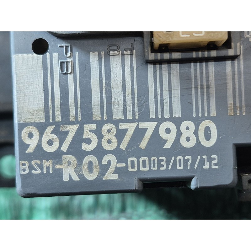 Recambio de caja reles / fusibles para peugeot 5008 (0u_, 0e_) 1.6 hdi referencia OEM IAM   